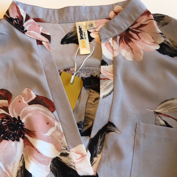 Last chance! Final Price NWT! Lara Top - Picture 2 of 8